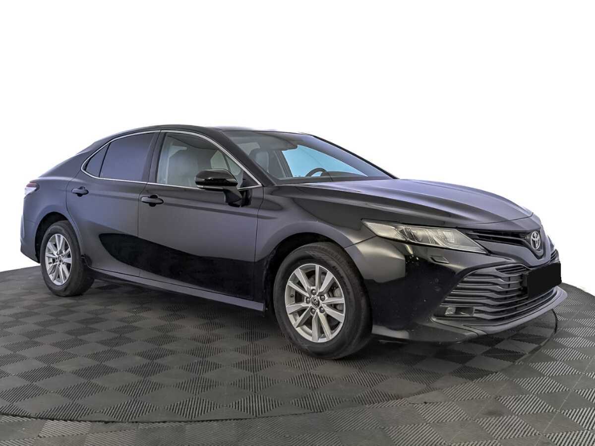 Toyota Camry 2019 года с пробегом. Фото: #2