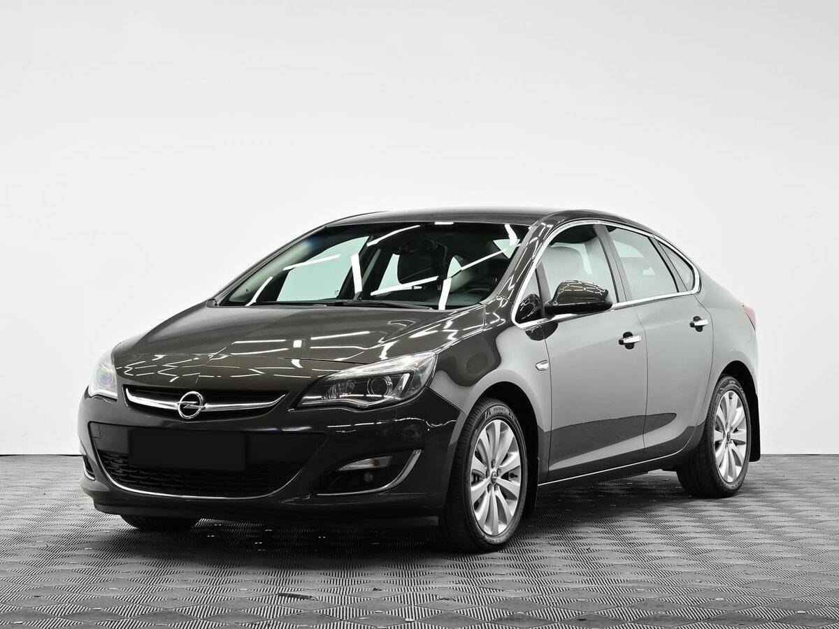 Opel Astra 2013 года с пробегом. Фото: #0