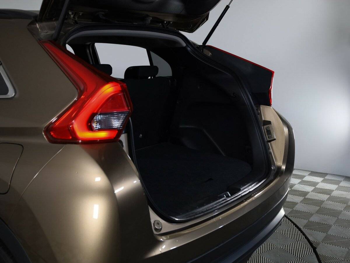 Mitsubishi Eclipse Cross 2019 года с пробегом. Фото: #20