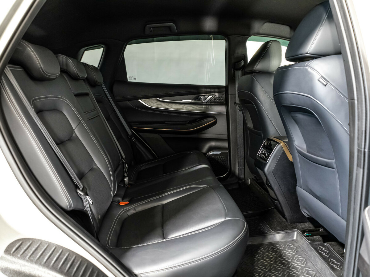 EXEED LX 2024 года с пробегом. Фото: #13