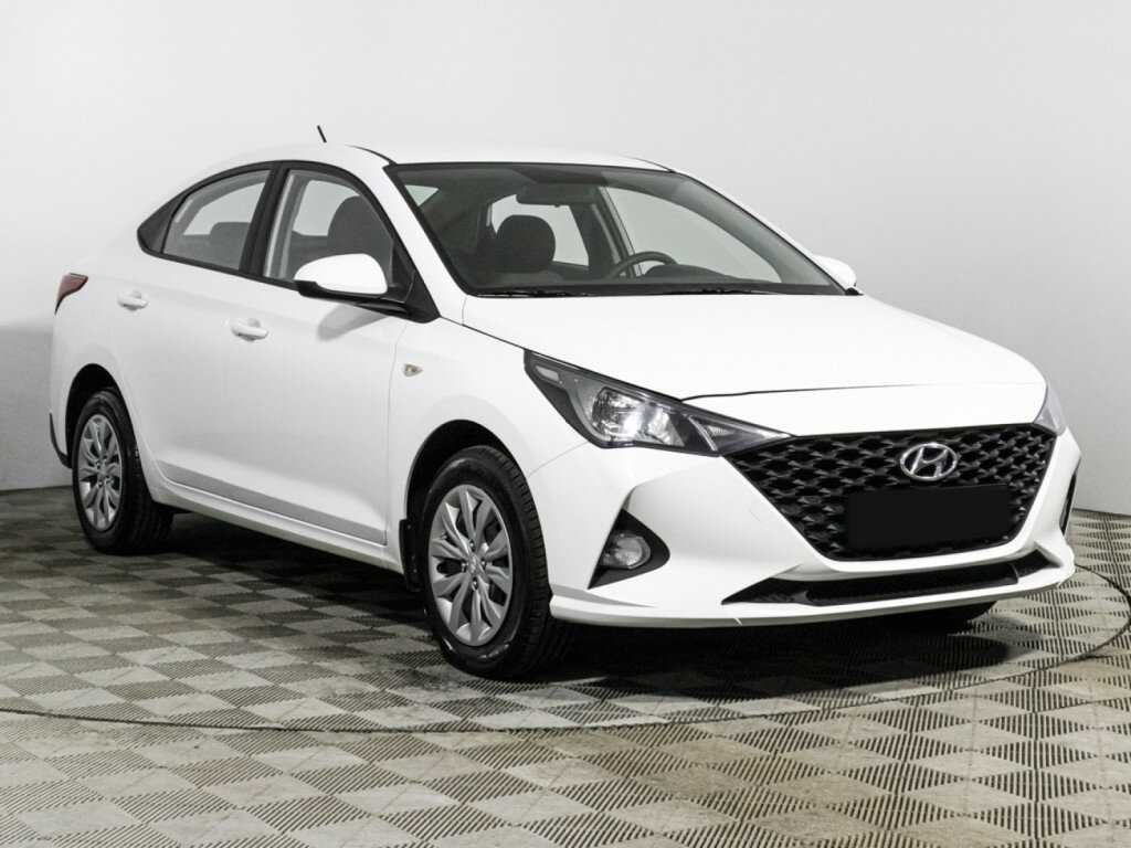 Hyundai Solaris 2022 года с пробегом. Фото: #2