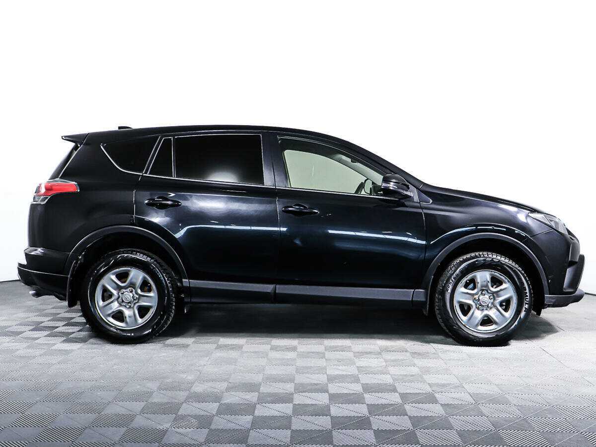 Toyota RAV4 2016 года с пробегом. Фото: #3
