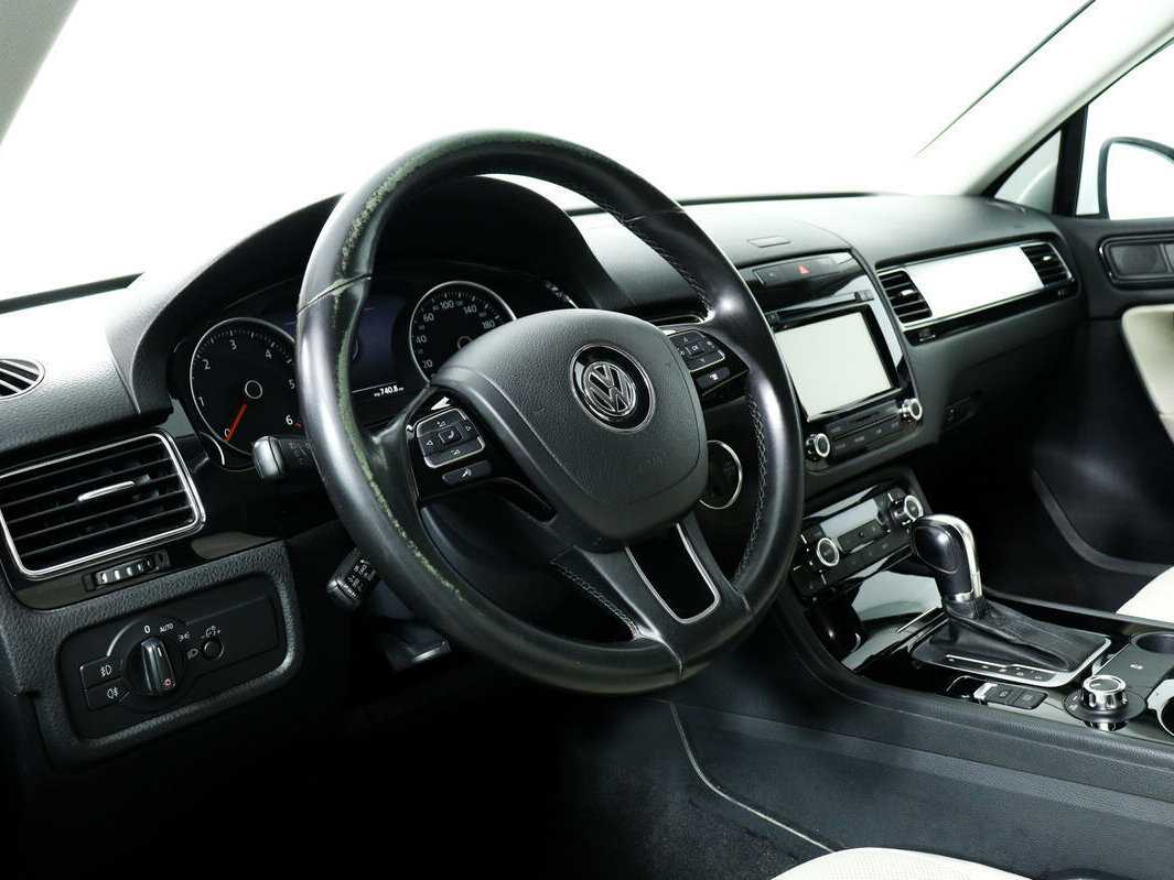 Volkswagen Touareg 2012 года с пробегом. Фото: #12