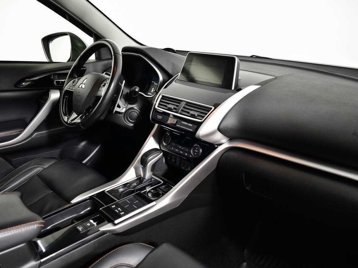 Mitsubishi Eclipse Cross 2018 года с пробегом. Фото: #8