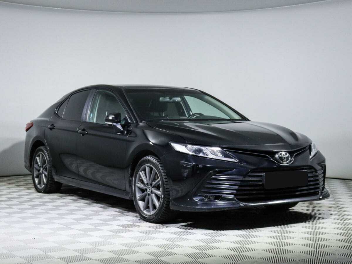 Toyota Camry 2021 года с пробегом. Фото: #2