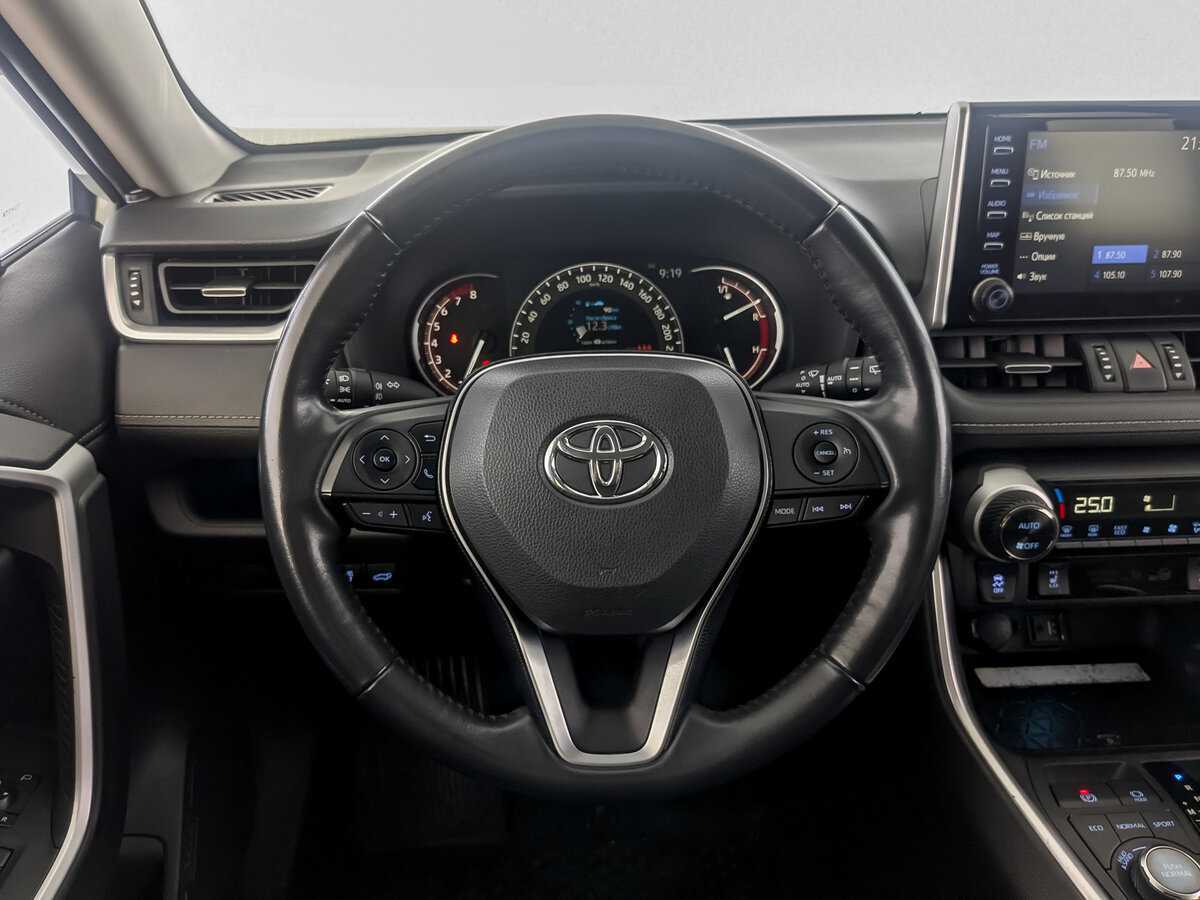 Toyota RAV4 2020 года с пробегом. Фото: #17