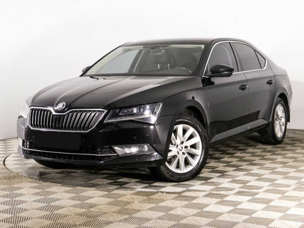 Skoda Superb 2017 года с пробегом. Посмотреть фото