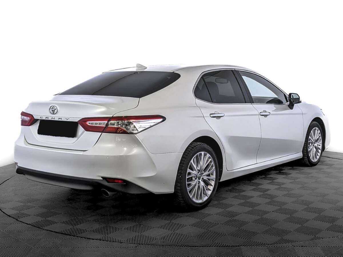 Toyota Camry 2019 года с пробегом. Фото: #4
