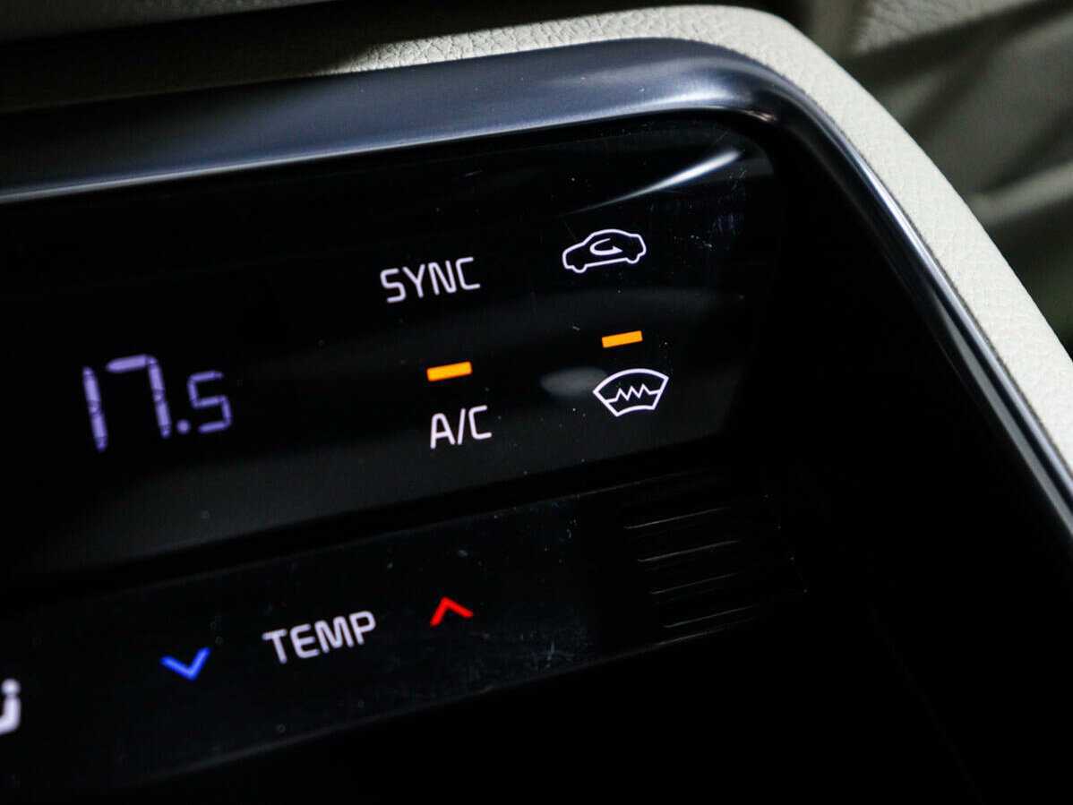 Kia K5 2021 года с пробегом. Фото: #23