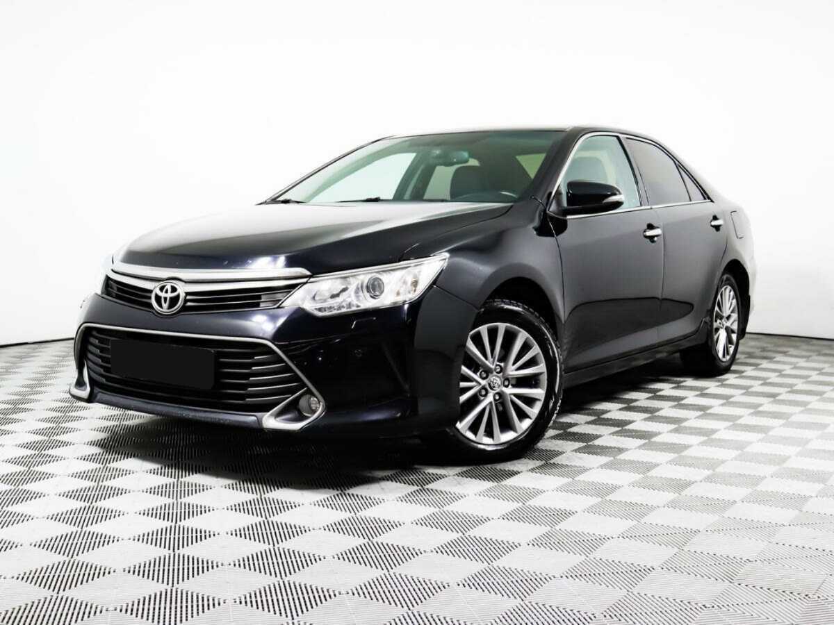 Toyota Camry 2015 года с пробегом. Посмотреть фото