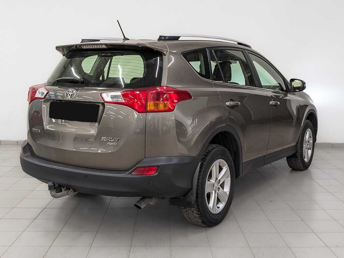 Toyota RAV4 2014 года с пробегом. Фото: #4