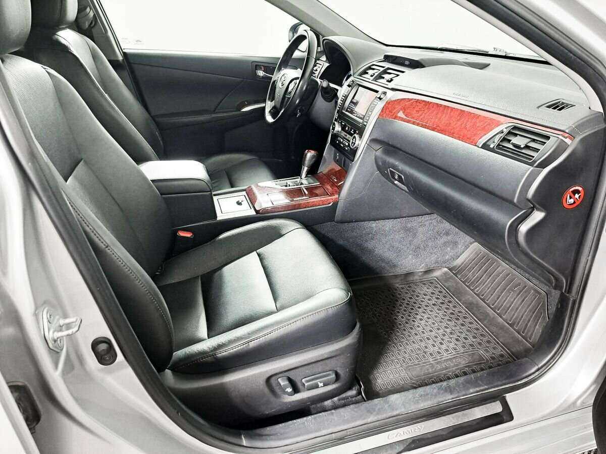 Toyota Camry 2014 года с пробегом. Фото: #6
