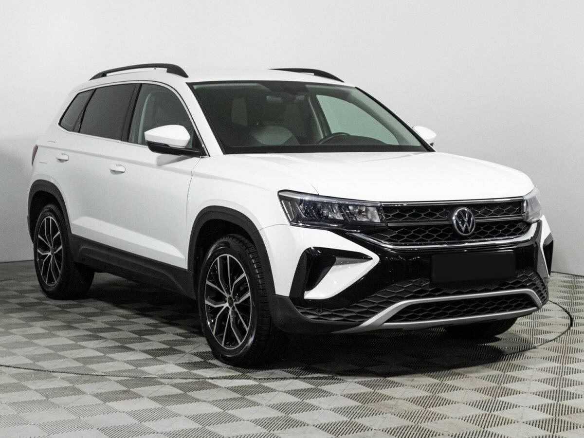 Volkswagen Taos 2021 года с пробегом. Фото: #2
