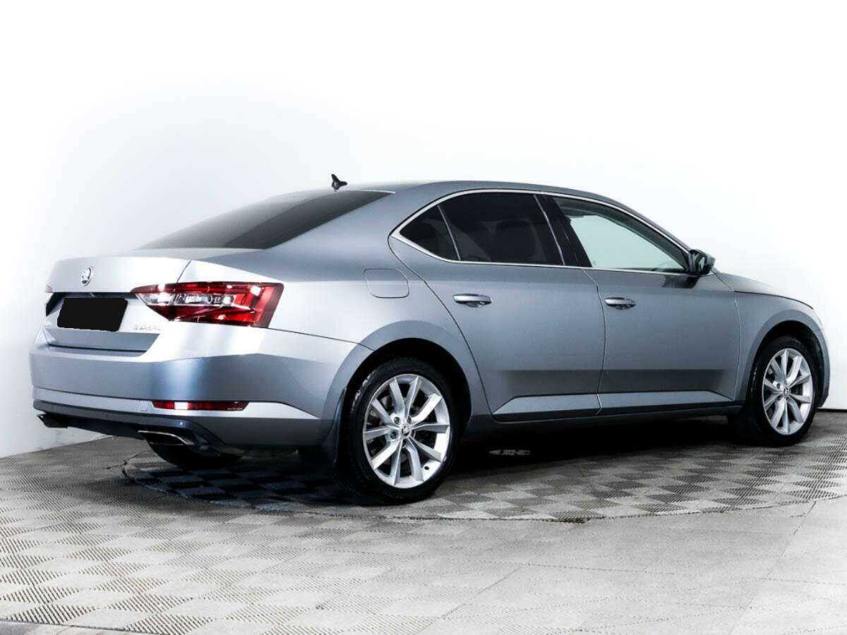 Skoda Superb 2019 года с пробегом. Фото: #2