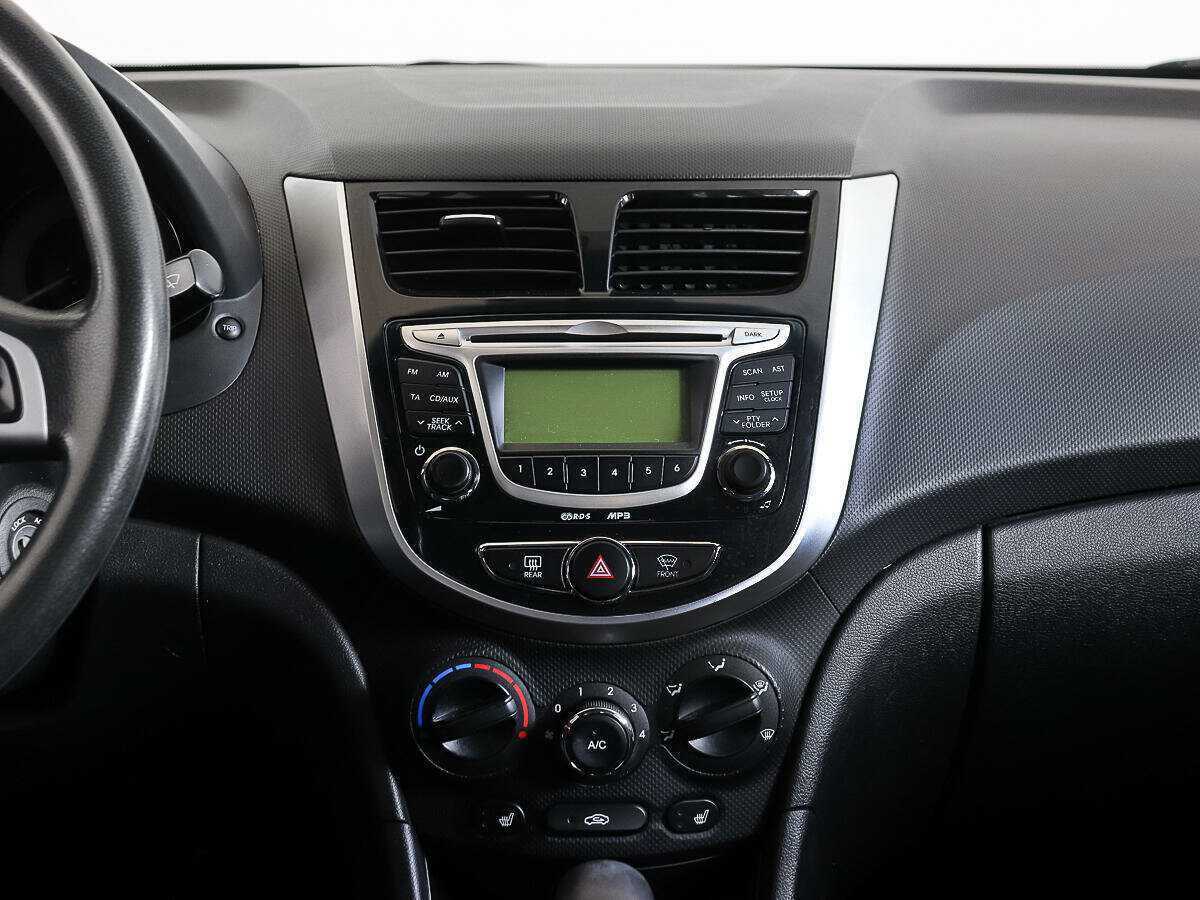 Hyundai Solaris 2012 года с пробегом. Фото: #12