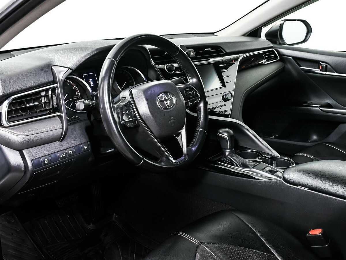 Toyota Camry 2018 года с пробегом. Фото: #11