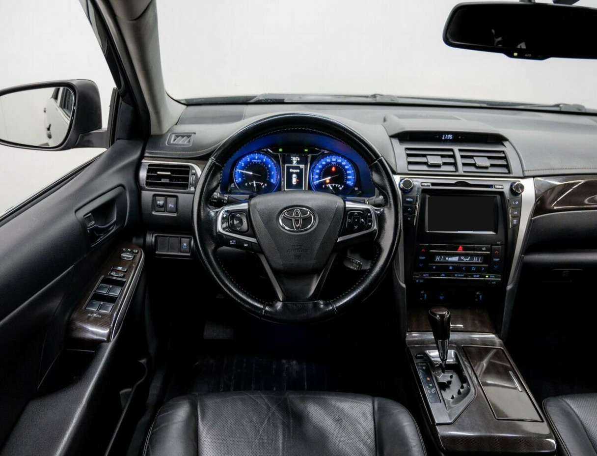 Toyota Camry 2015 года с пробегом. Фото: #10