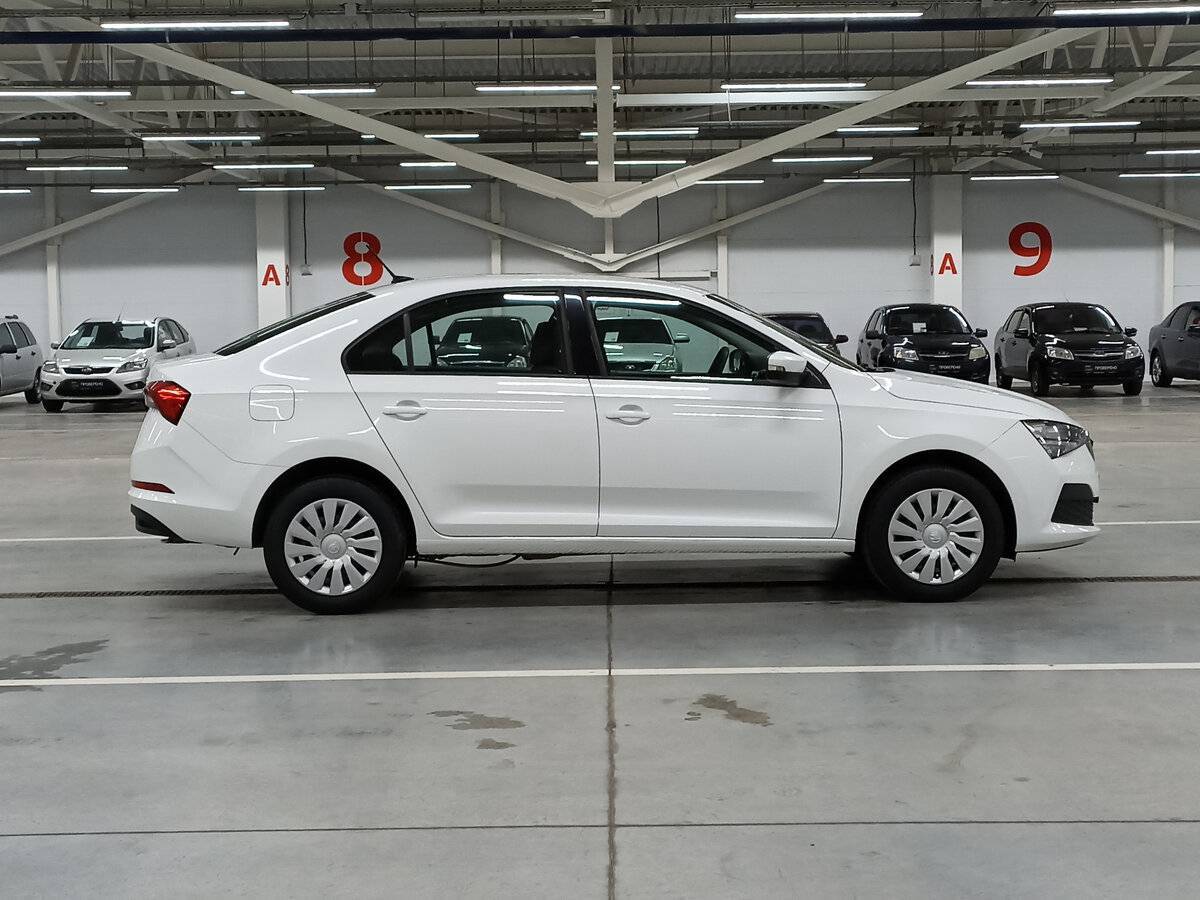 Skoda Rapid 2021 года с пробегом. Фото: #3