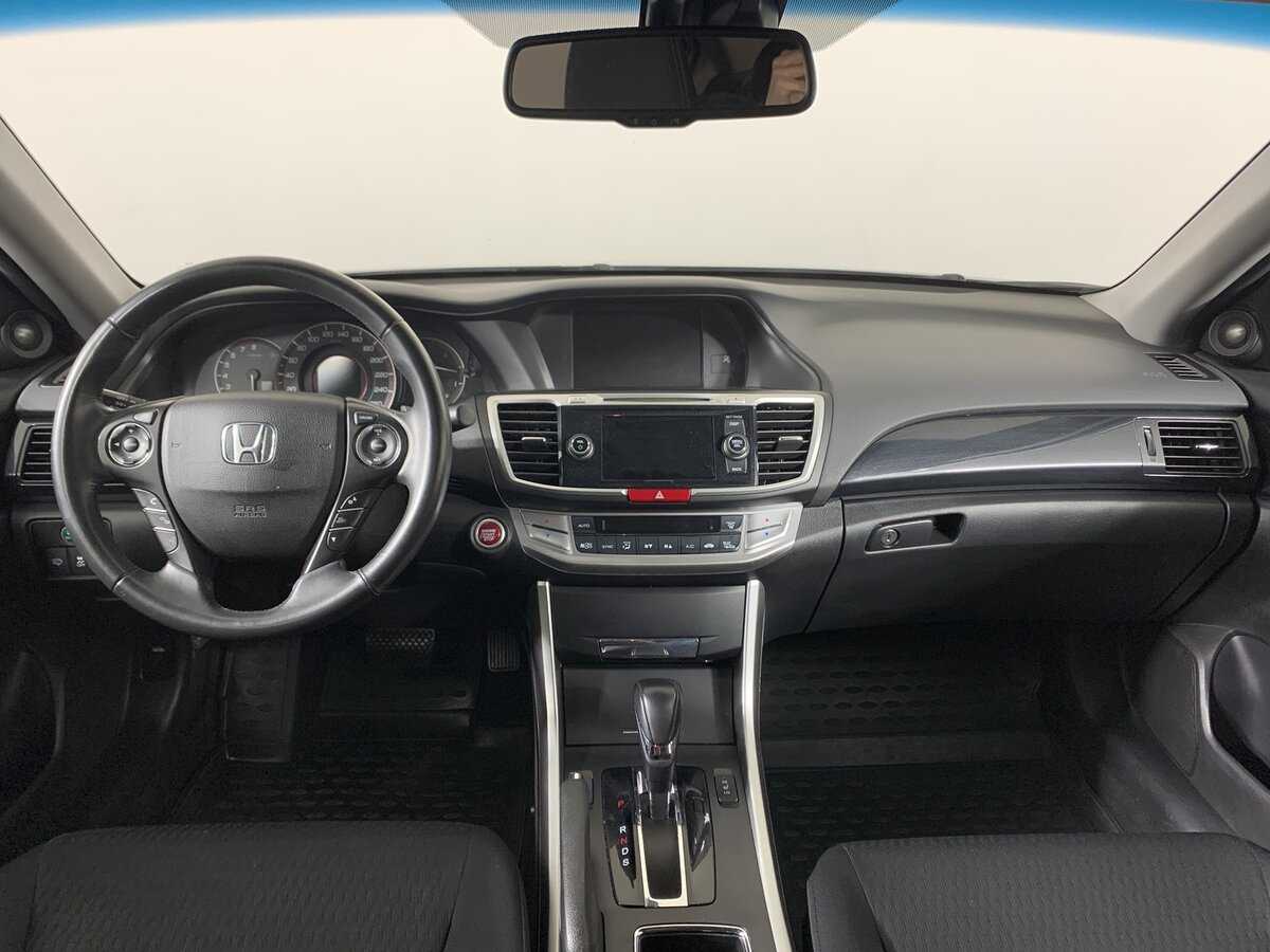 Honda Accord 2013 года с пробегом. Фото: #10
