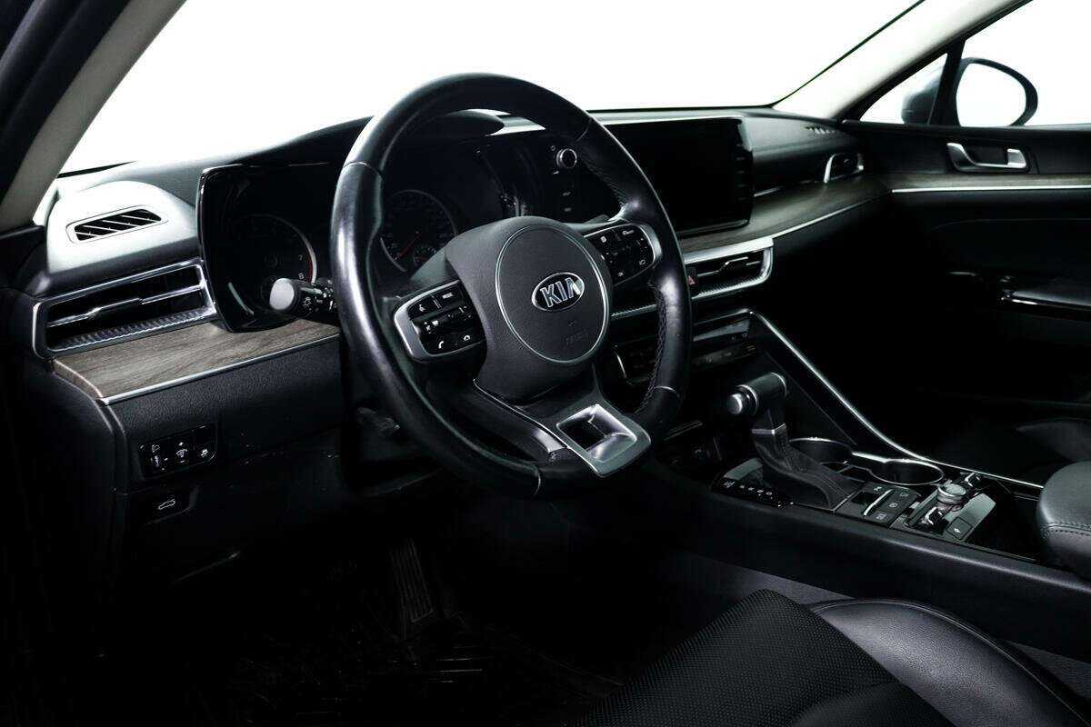Kia K5 2021 года с пробегом. Фото: #12