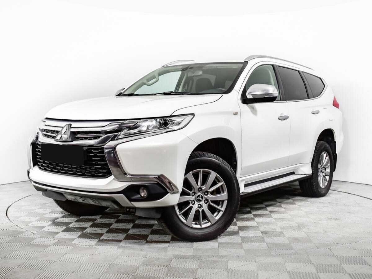 Mitsubishi Pajero Sport 2017 года с пробегом. Фото: #0
