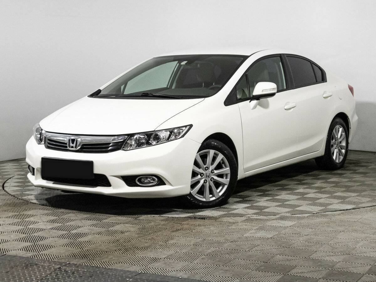 Honda Civic 2012 года с пробегом. Посмотреть фото