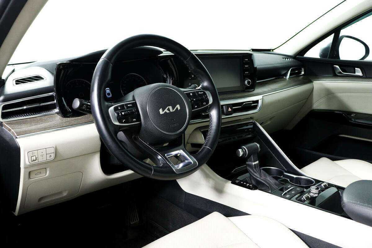 Kia K5 2021 года с пробегом. Фото: #12