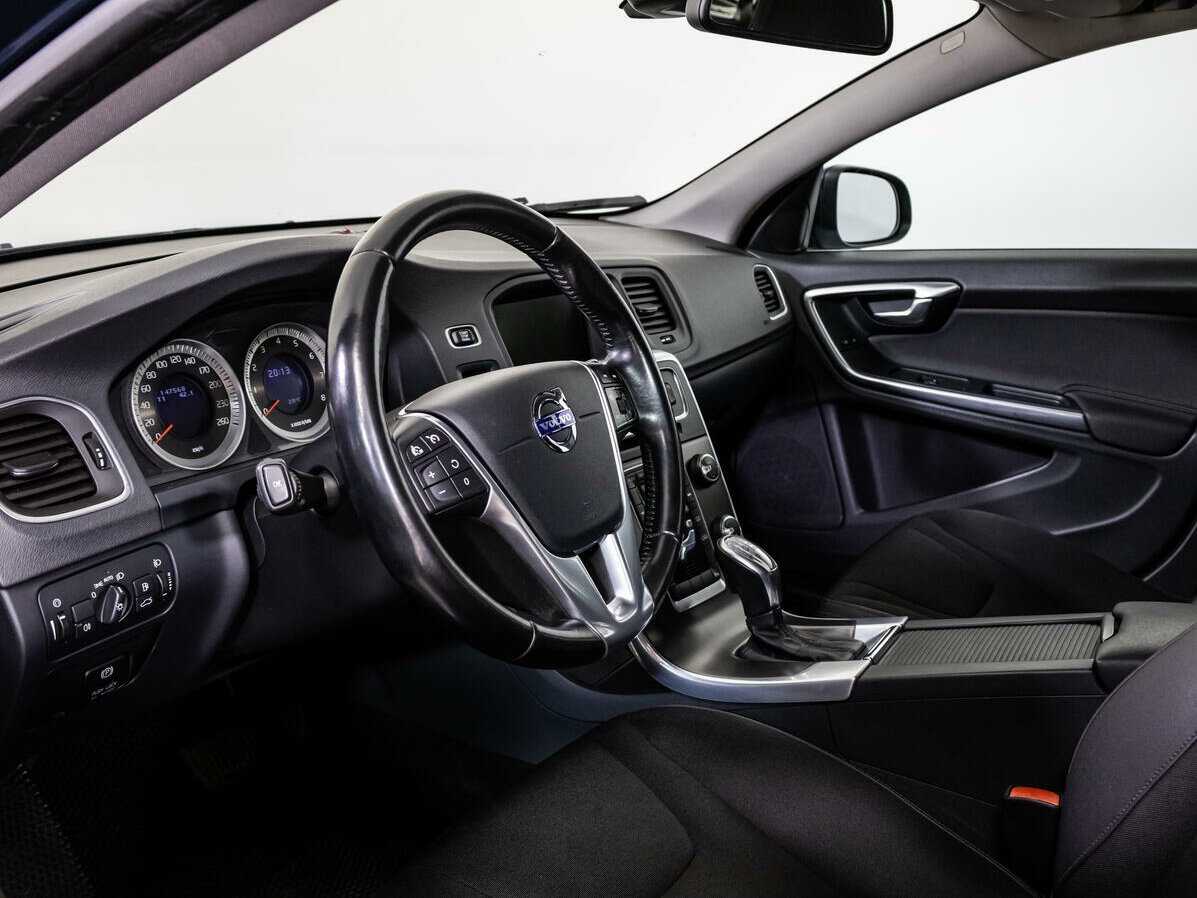 Volvo V60 2012 года с пробегом. Фото: #10