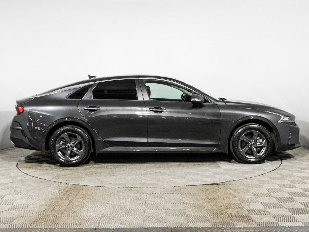 Kia K5 2021 года с пробегом. Фото: #3