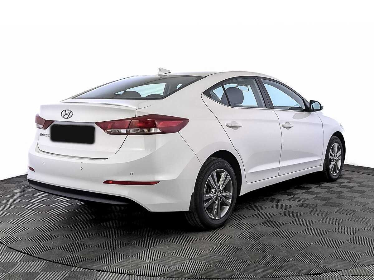 Hyundai Elantra 2018 года с пробегом. Фото: #4