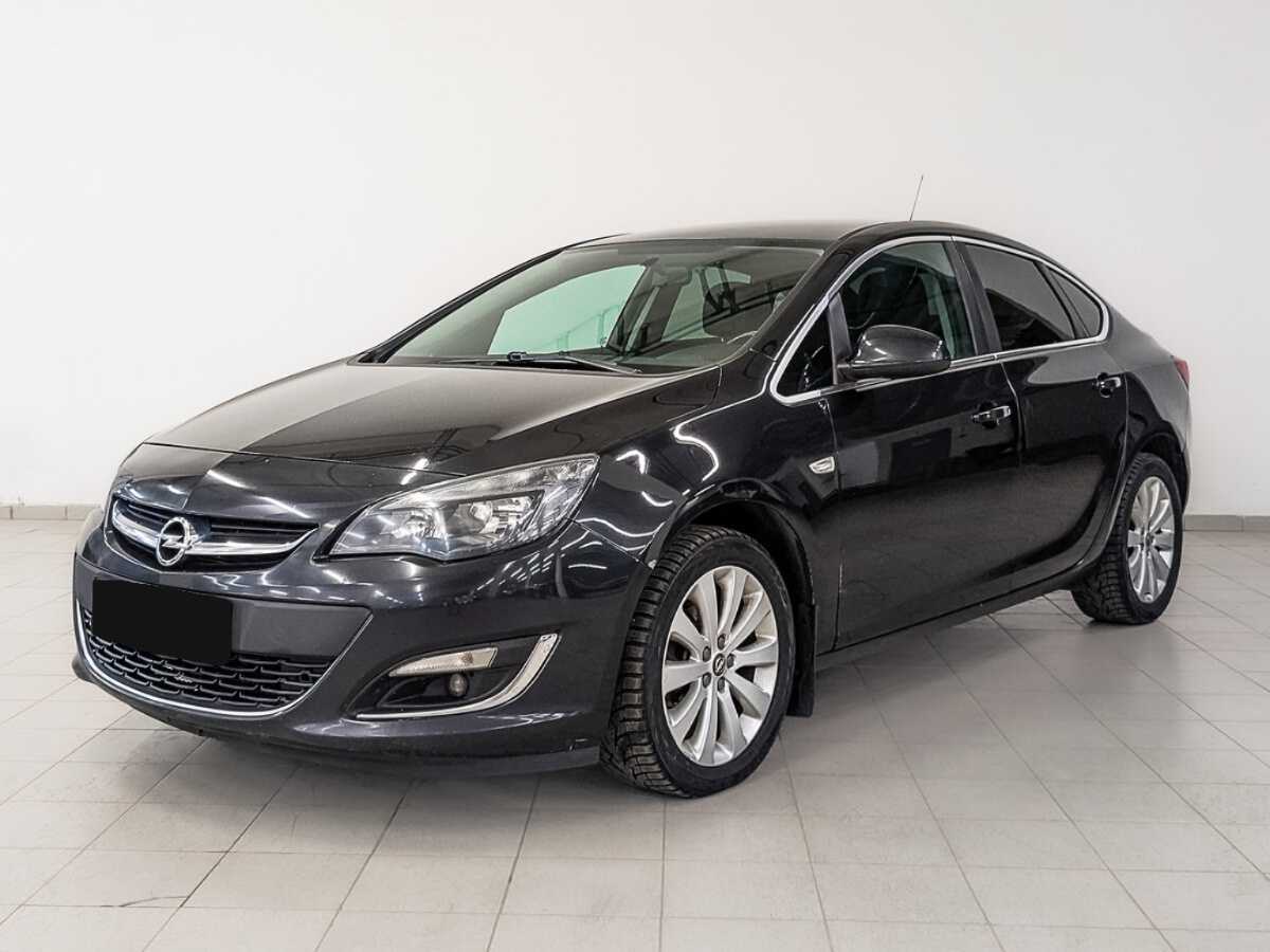 Opel Astra 2014 года с пробегом. Посмотреть фото