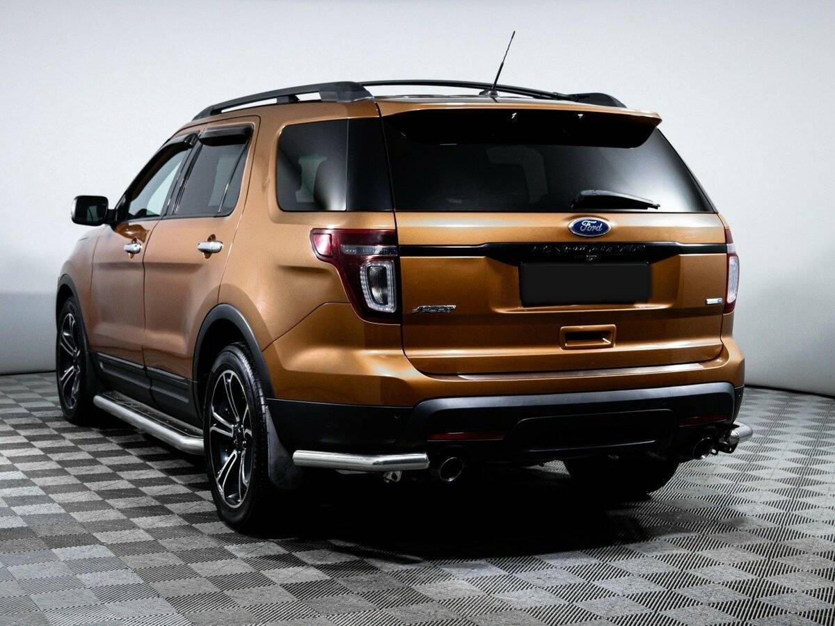 Ford Explorer 2013 года с пробегом. Фото: #5