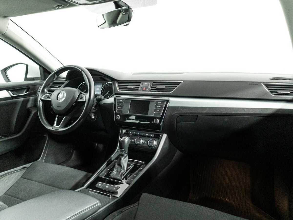 Skoda Superb 2016 года с пробегом. Фото: #7