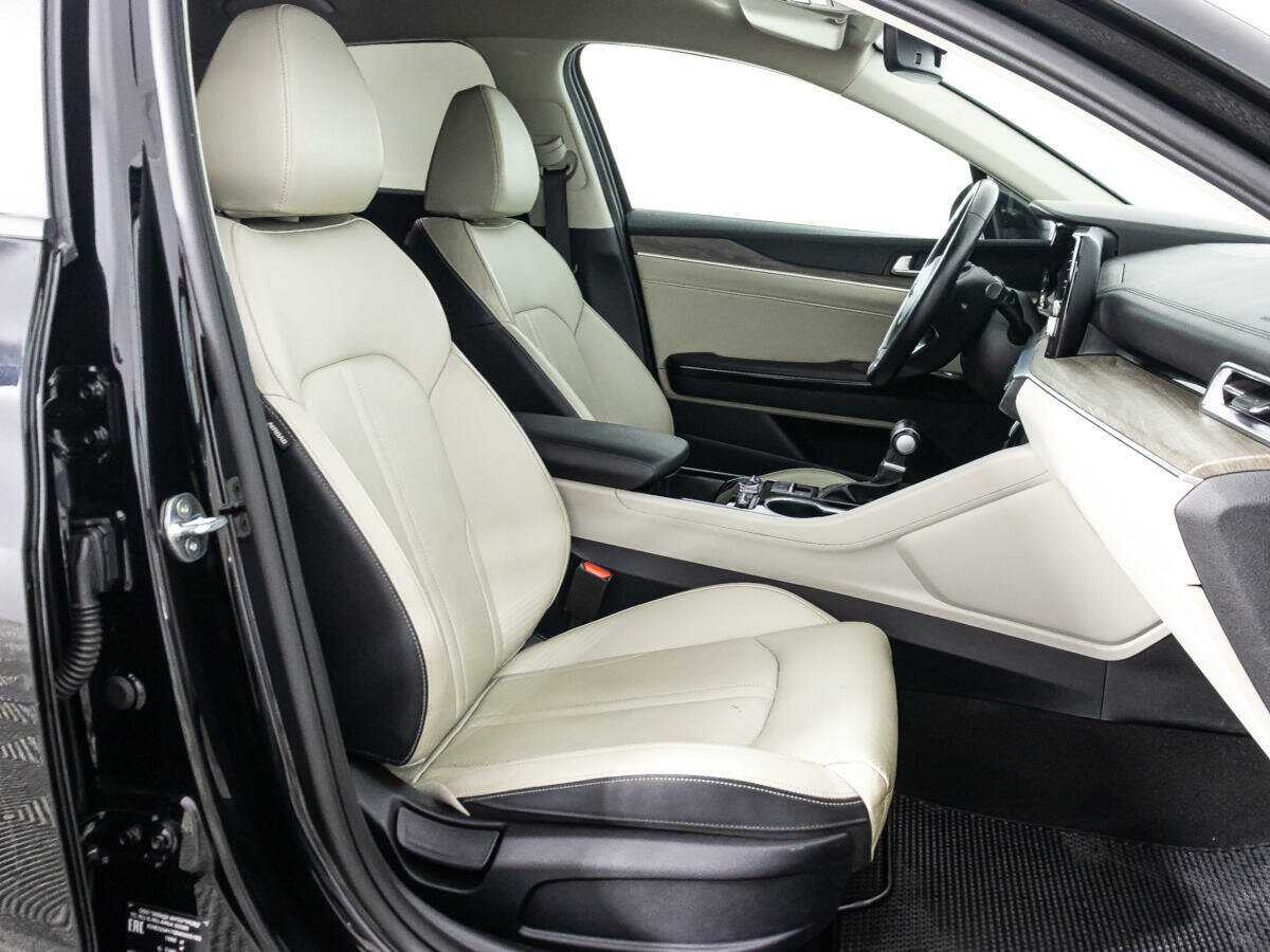 Kia K5 2021 года с пробегом. Фото: #24