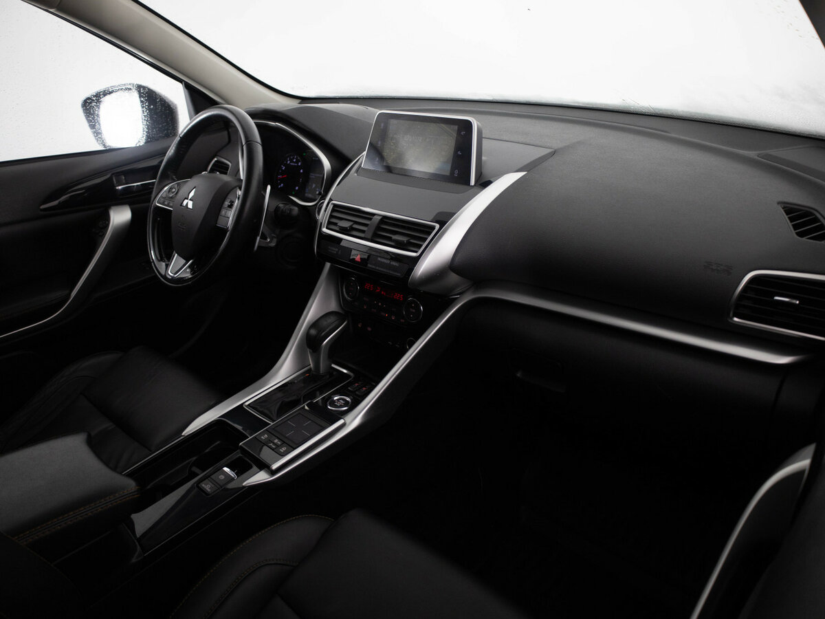Mitsubishi Eclipse Cross 2019 года с пробегом. Фото: #8