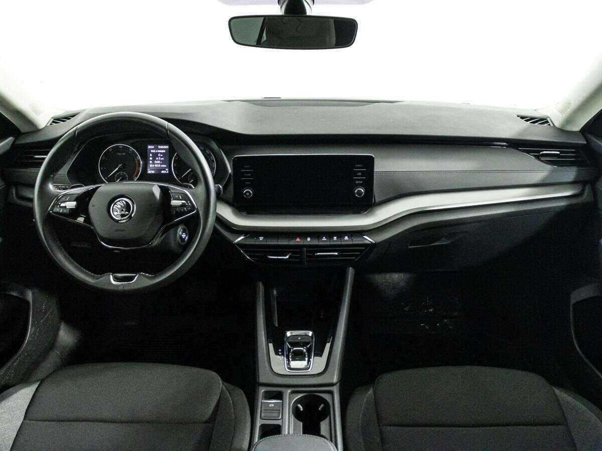 Skoda Octavia 2021 года с пробегом. Фото: #12