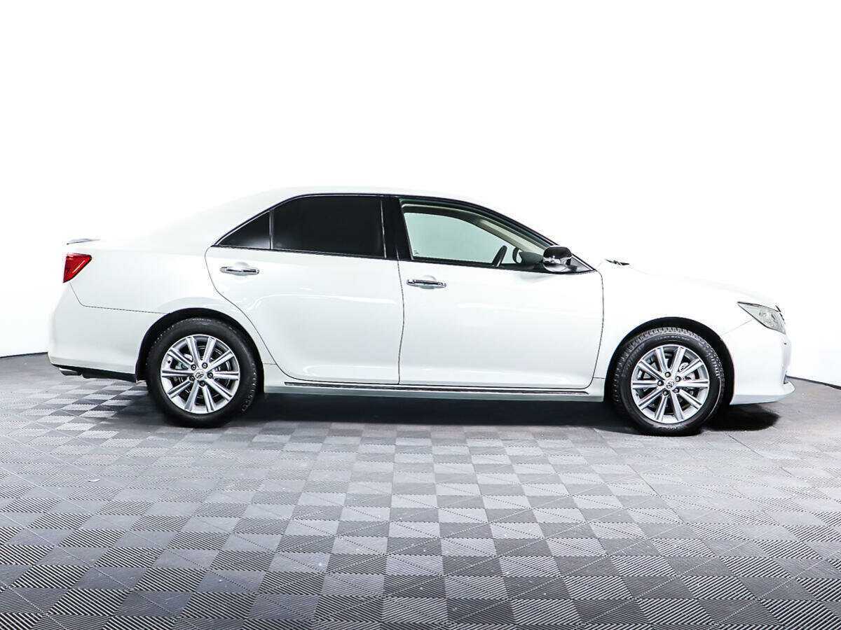 Toyota Camry 2014 года с пробегом. Фото: #3