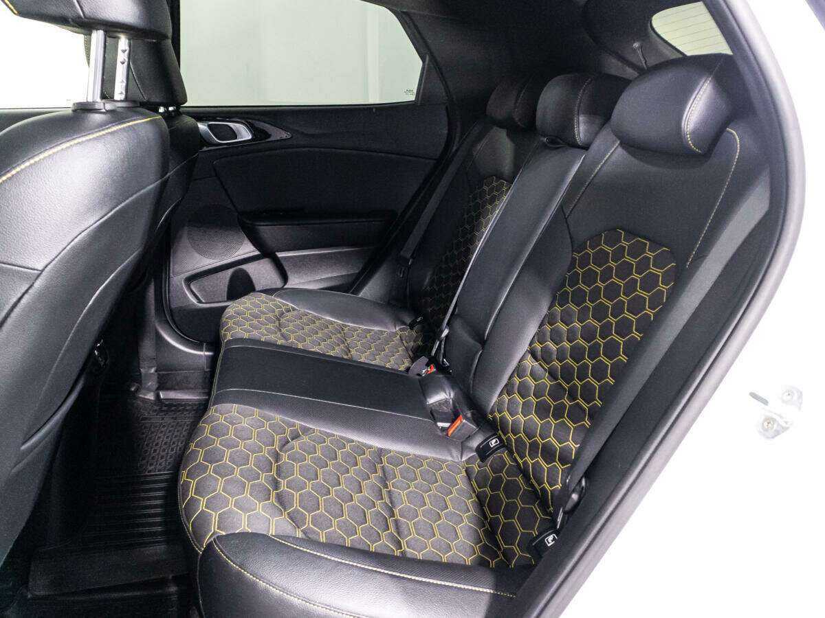 Kia XCeed 2021 года с пробегом. Фото: #9