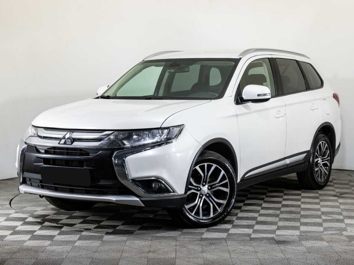 Mitsubishi Outlander 2017 года с пробегом. Посмотреть фото