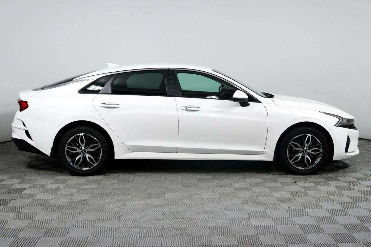 Kia K5 2021 года с пробегом. Фото: #3