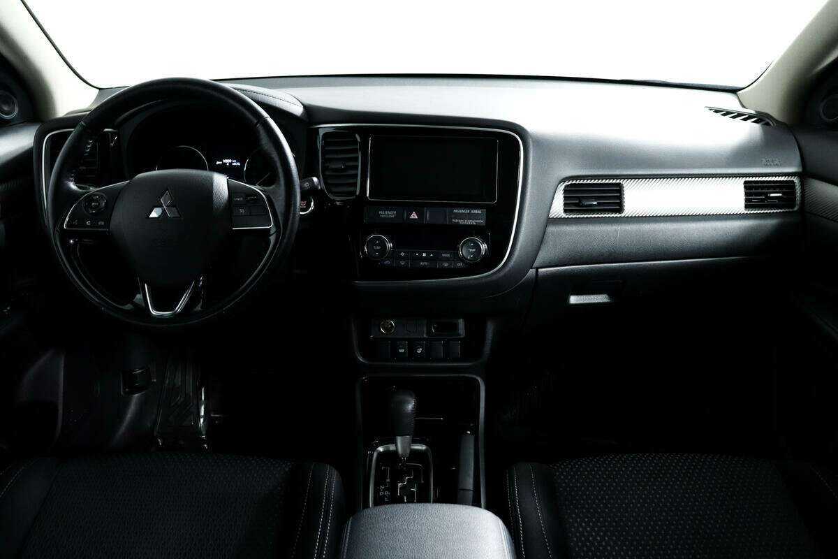 Mitsubishi Outlander 2018 года с пробегом. Фото: #10