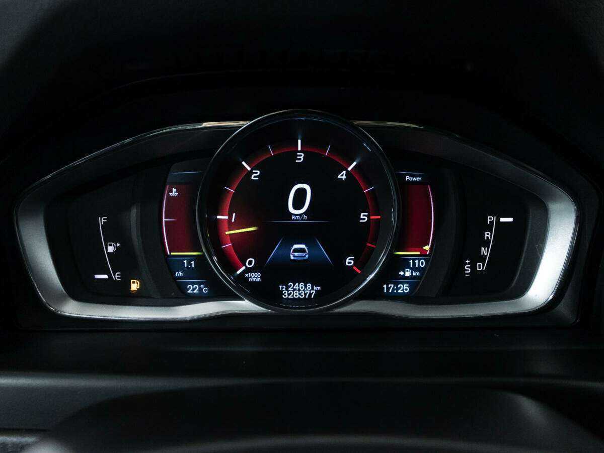 Volvo XC70 2013 года с пробегом. Фото: #11