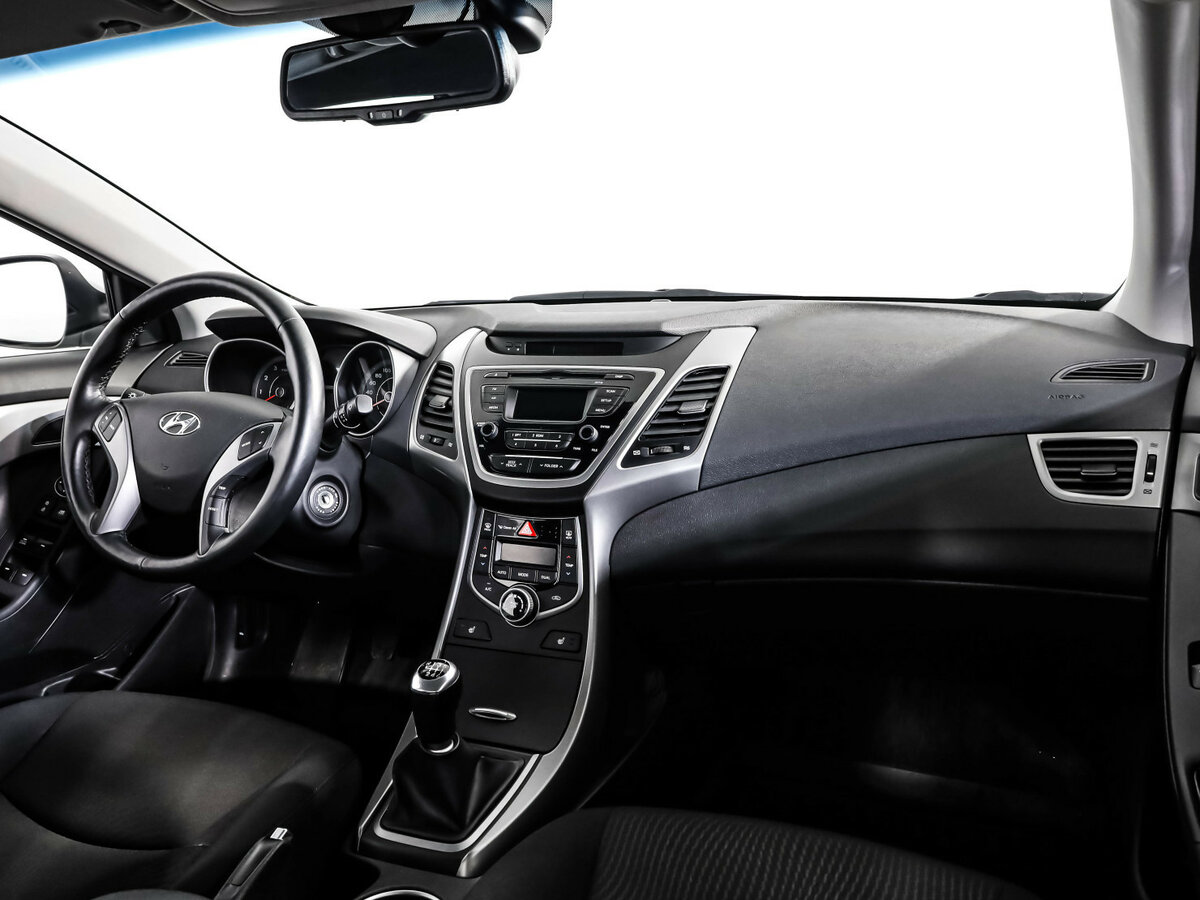 Hyundai Elantra 2015 года с пробегом. Фото: #6