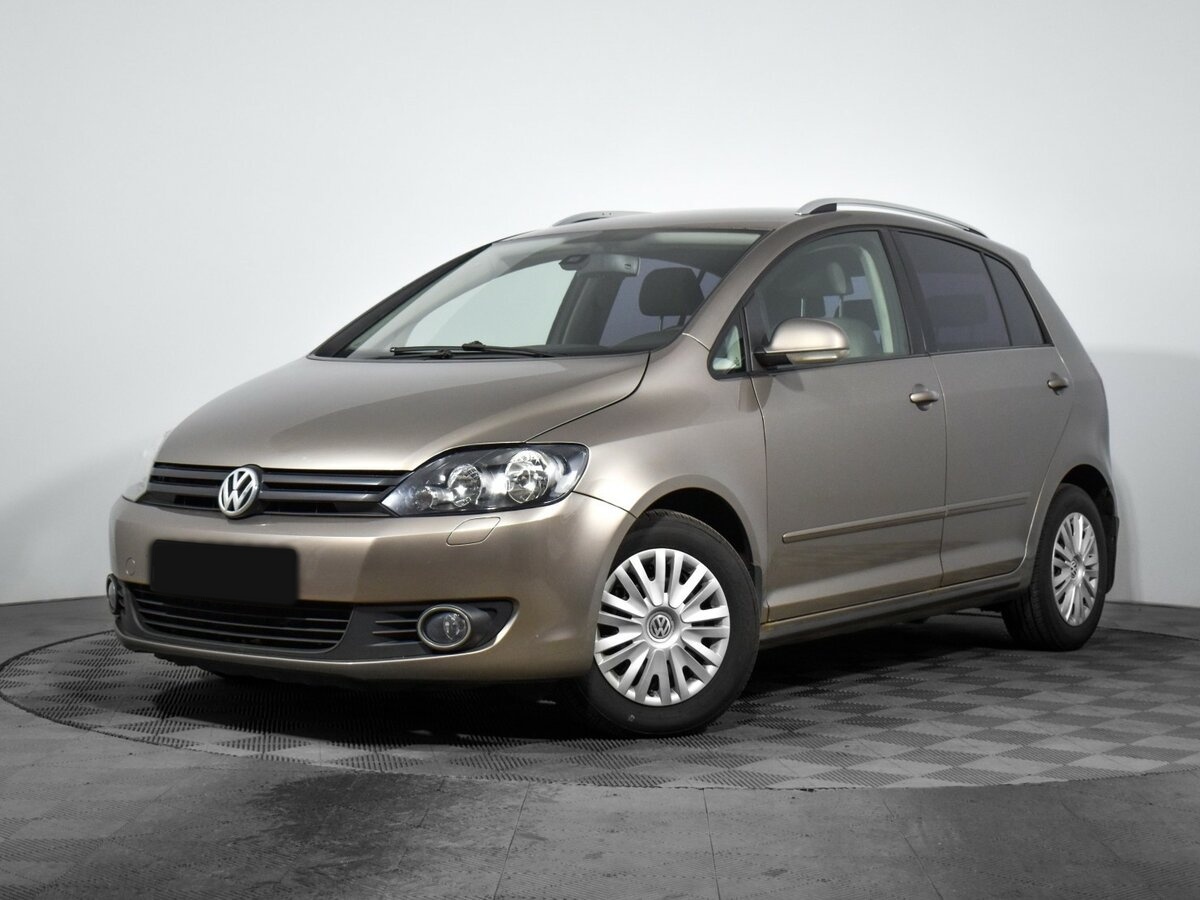 Volkswagen Golf Plus 2012 года с пробегом. Посмотреть фото