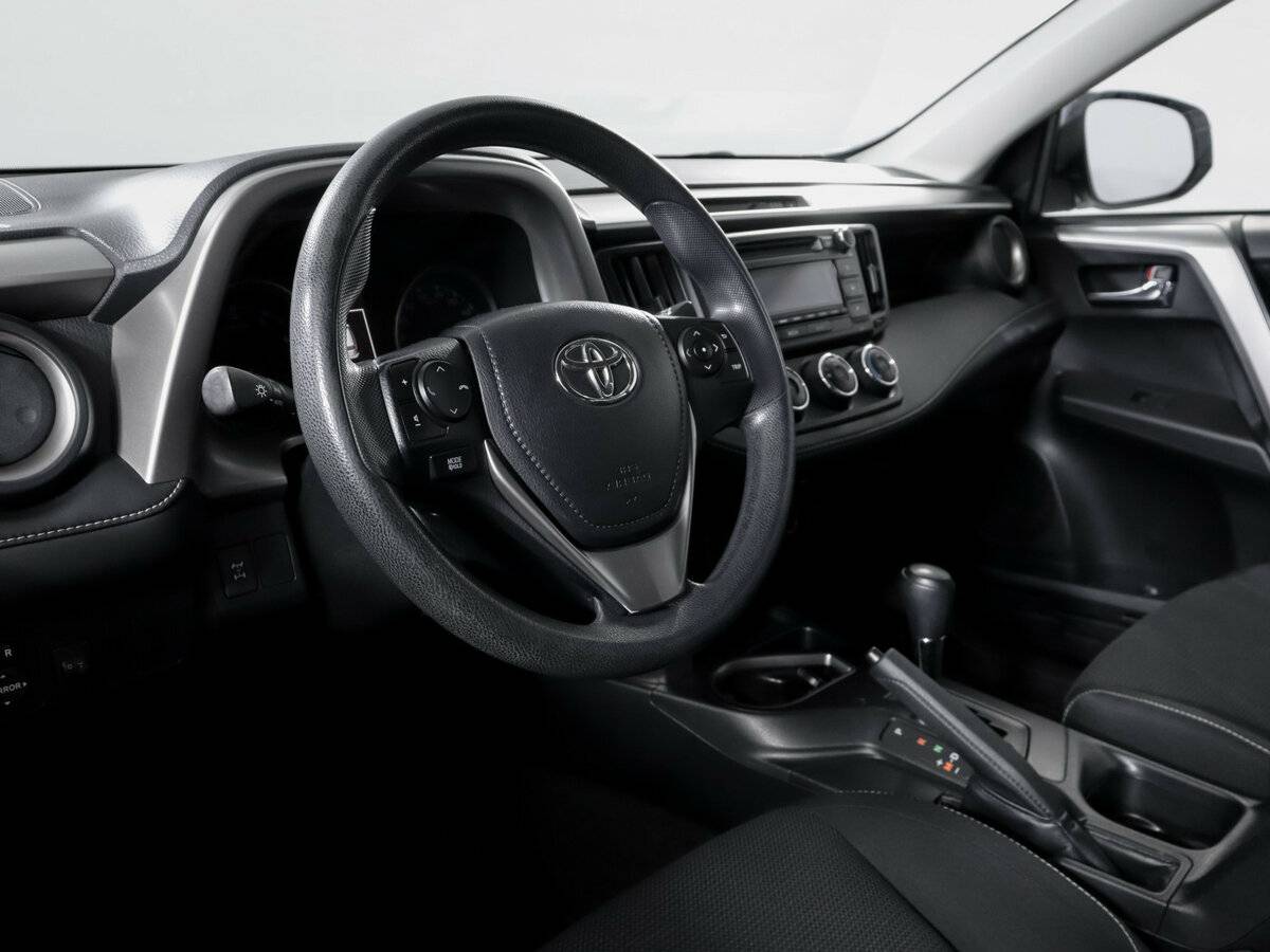 Toyota RAV4 2017 года с пробегом. Фото: #13