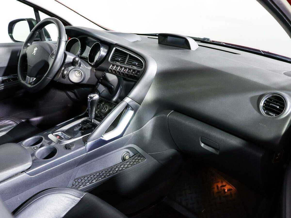 Peugeot 3008 2012 года с пробегом. Фото: #6