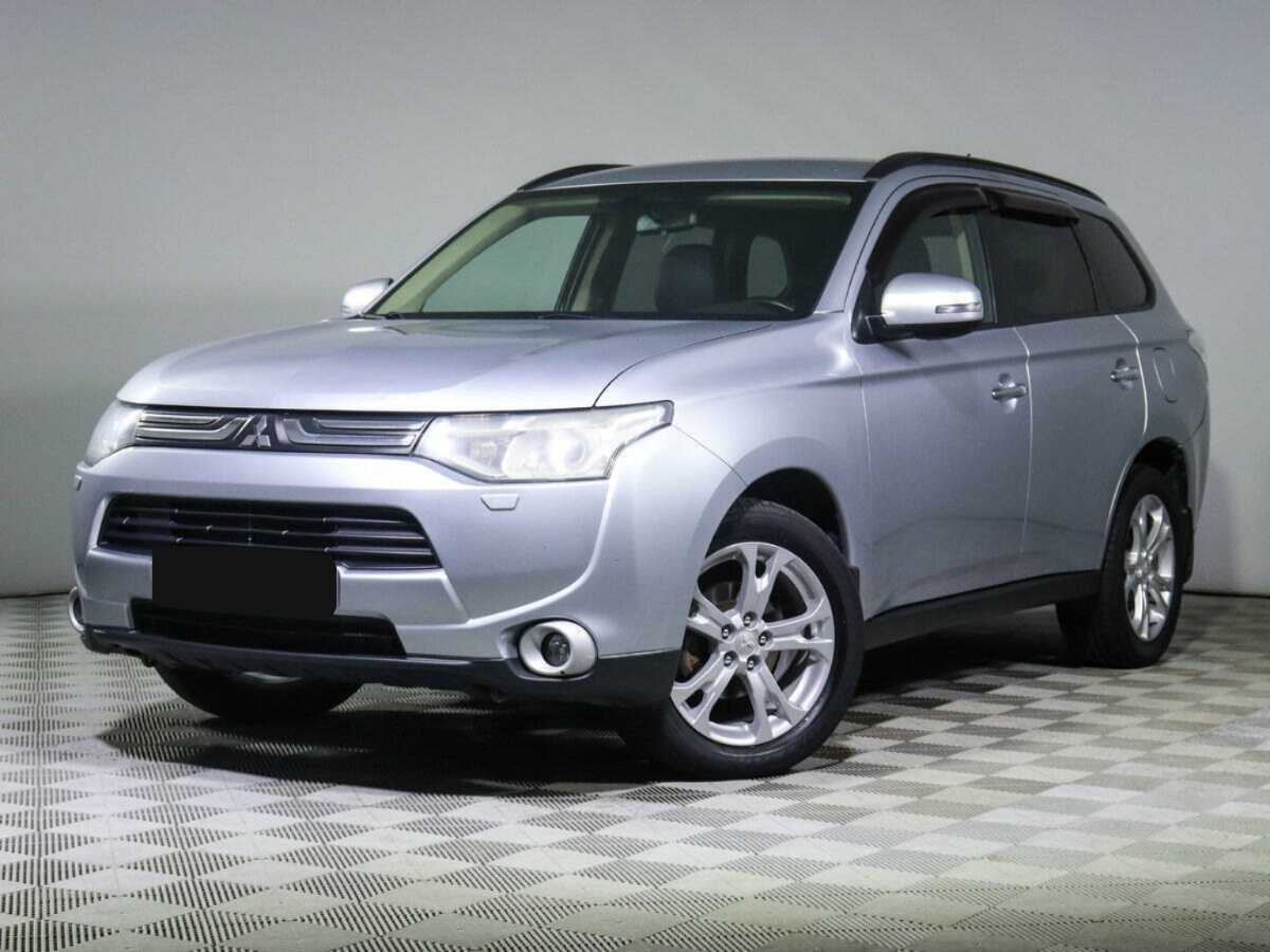 Mitsubishi Outlander 2012 года с пробегом. Посмотреть фото