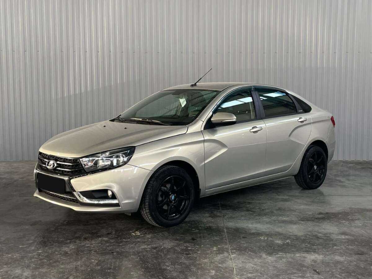 Lada (ВАЗ) Vesta 2017 года с пробегом. Посмотреть фото