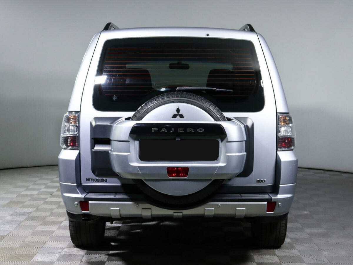 Mitsubishi Pajero 2012 года с пробегом. Фото: #4