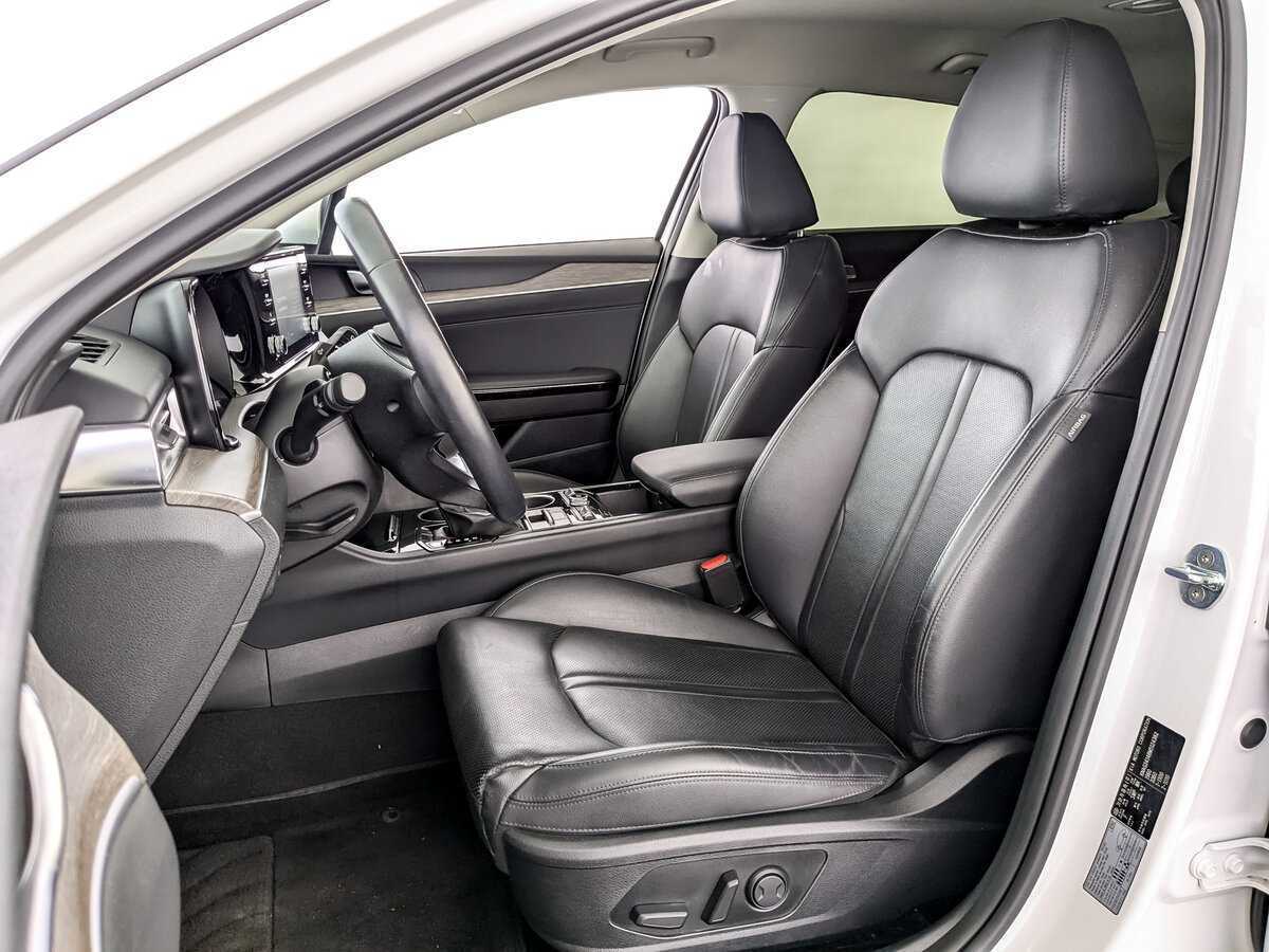 Kia K5 2021 года с пробегом. Фото: #14